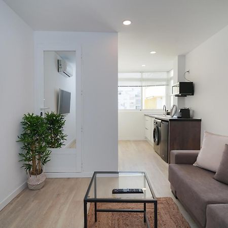 Nomad Malaga - Chic Apartament Center ตอร์เรโมลิโนส ภายนอก รูปภาพ