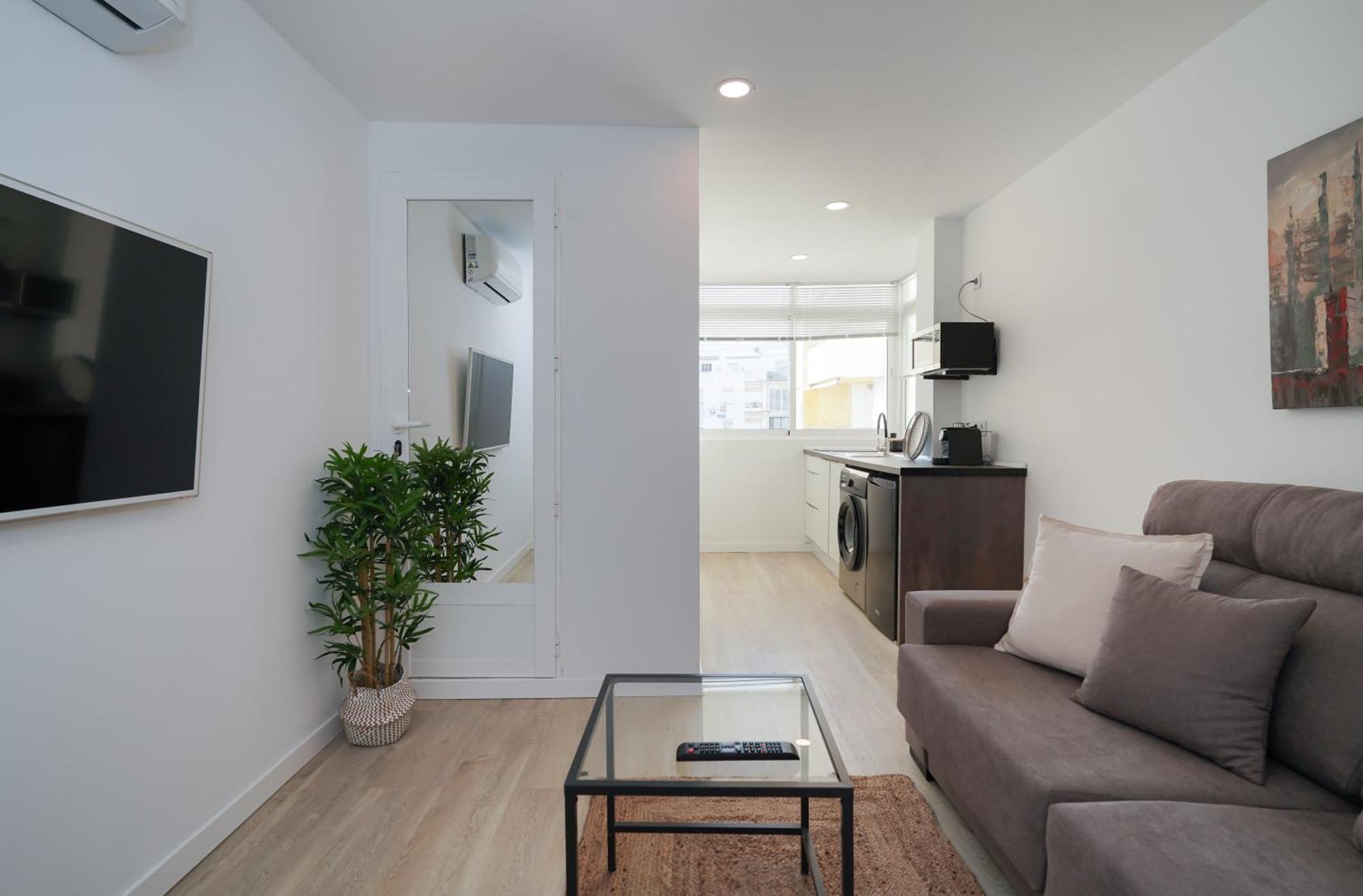 Nomad Malaga - Chic Apartament Center ตอร์เรโมลิโนส ภายนอก รูปภาพ