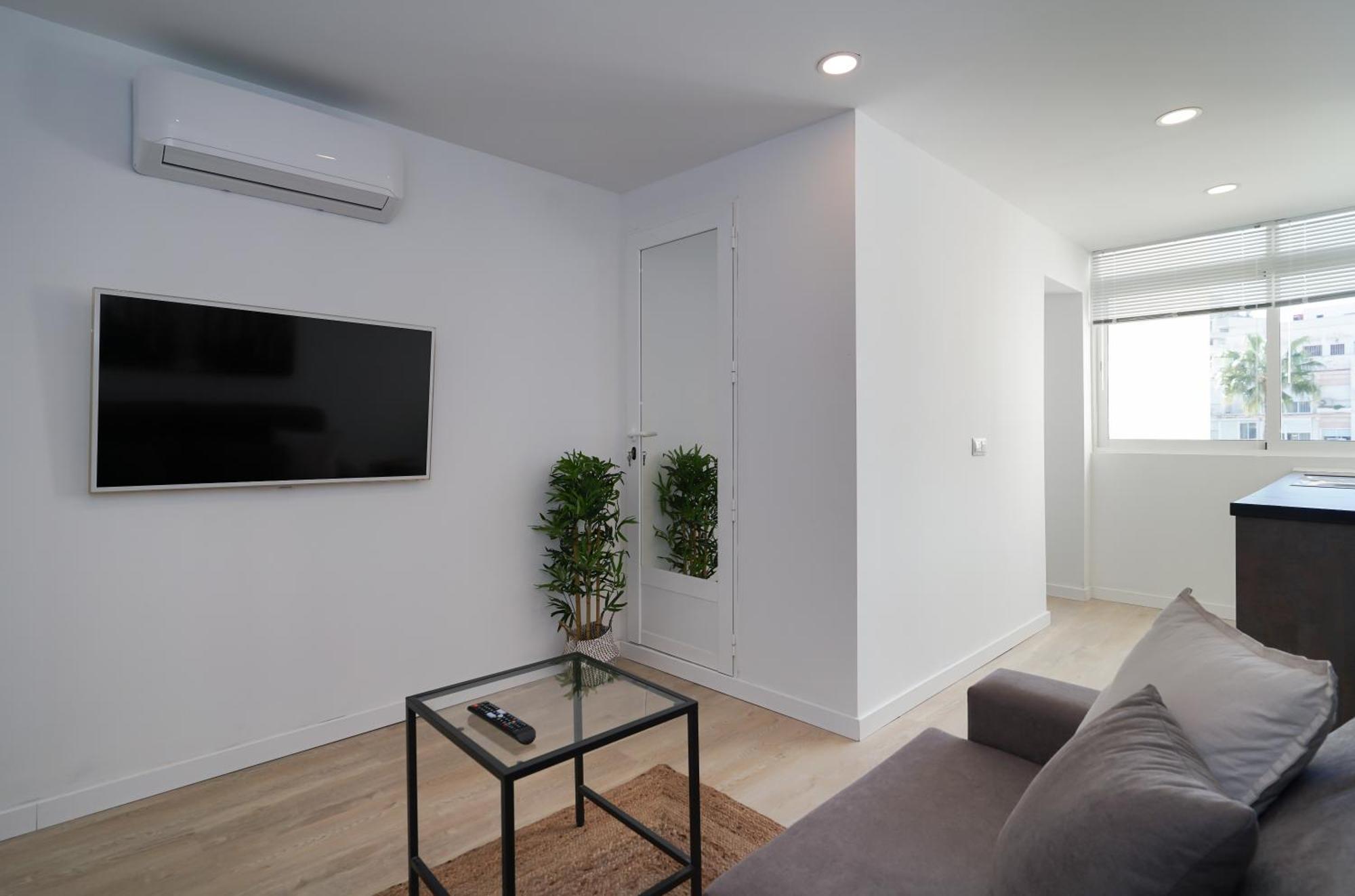 Nomad Malaga - Chic Apartament Center ตอร์เรโมลิโนส ภายนอก รูปภาพ