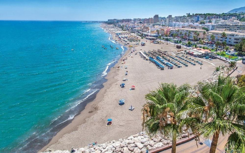 Nomad Malaga - Chic Apartament Center ตอร์เรโมลิโนส ภายนอก รูปภาพ