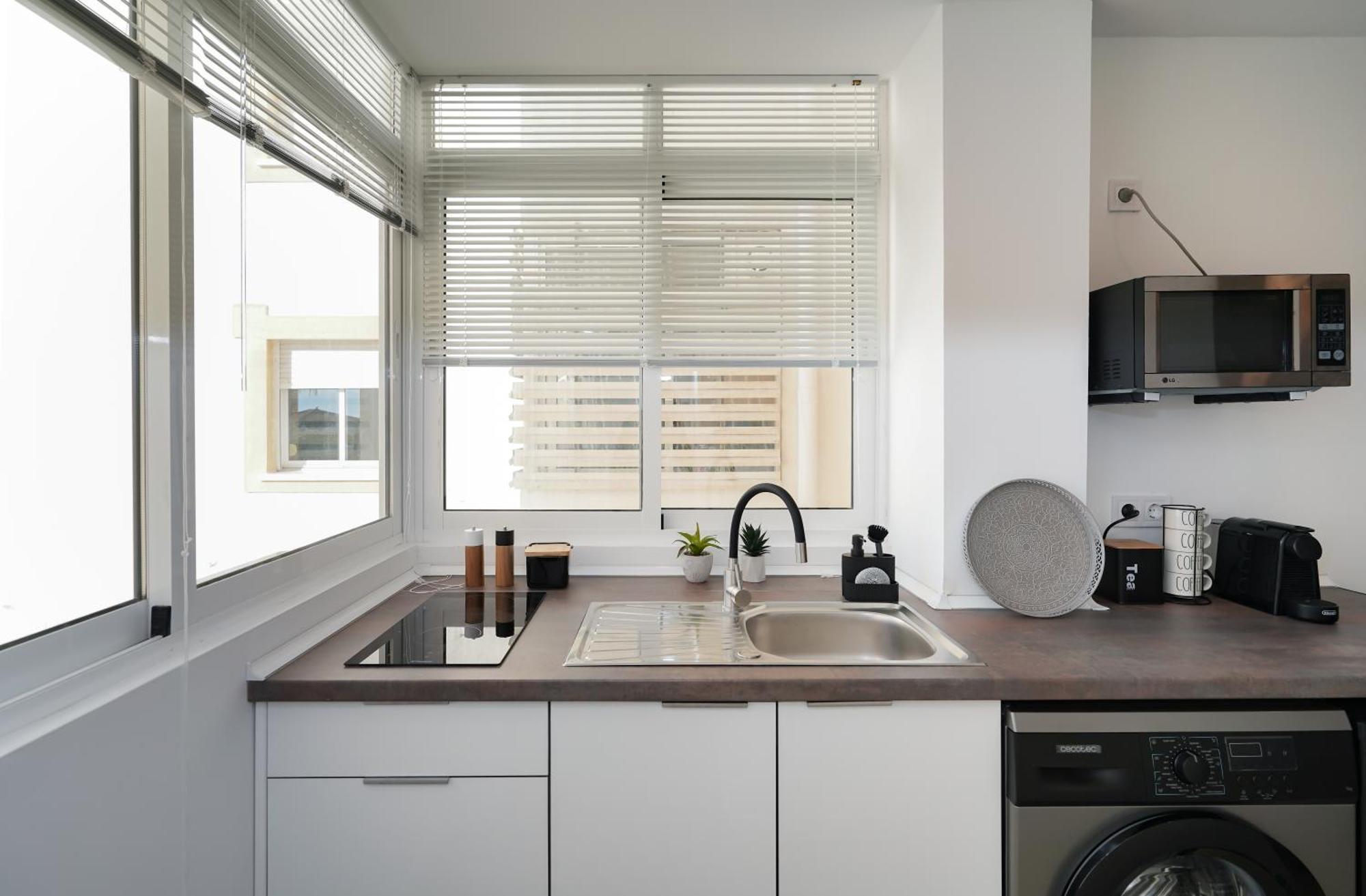 Nomad Malaga - Chic Apartament Center ตอร์เรโมลิโนส ภายนอก รูปภาพ