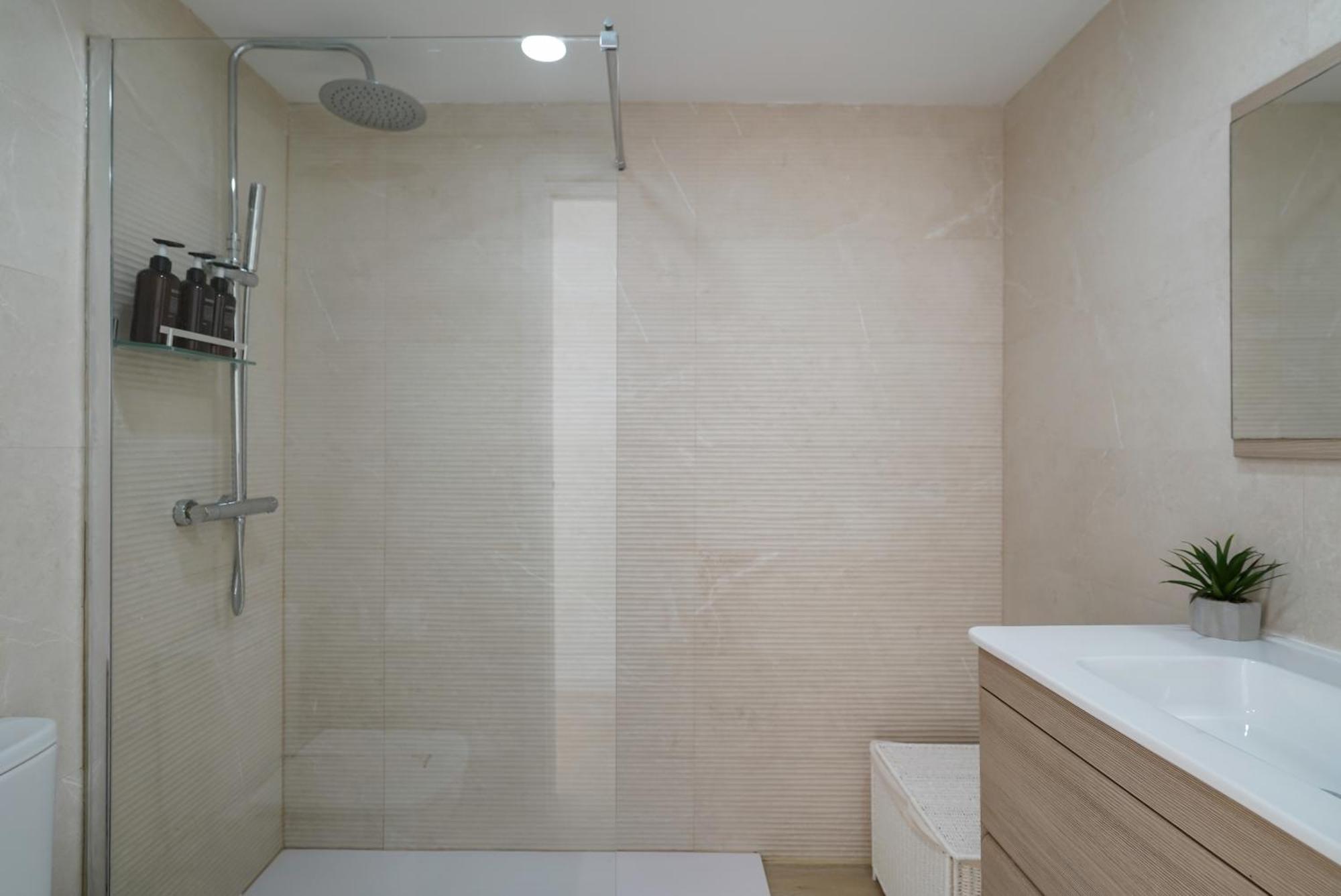 Nomad Malaga - Chic Apartament Center ตอร์เรโมลิโนส ภายนอก รูปภาพ
